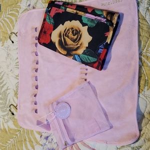 Spectrum brush cleaning towel & vera Bradley brush case